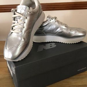 New Balance 520 Platform, Metallic Silver Sneaker